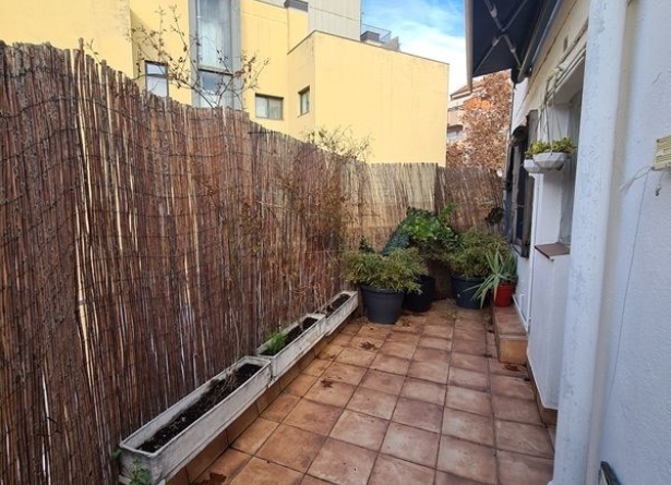 <es>TERRAZA</es><ca>Terrassa</ca><en>TERRAZA</en><fr>TERRAZA</fr>