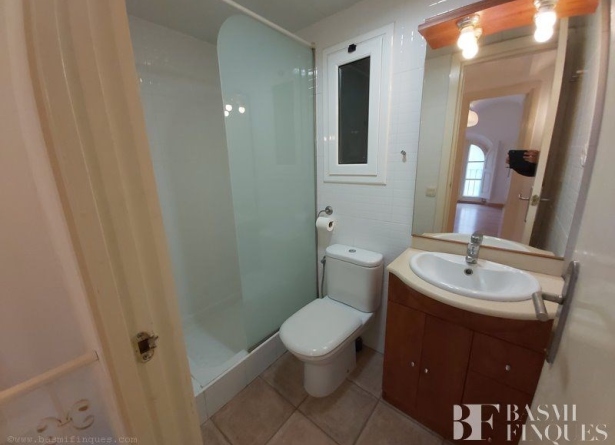 <es>BAÑO 2</es><ca>BAÑO 2</ca><en>BAÑO 2</en><fr>BAÑO 2</fr>