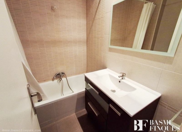 <es>BAÑO </es><ca>BAÑO </ca><en>BAÑO </en><fr>BAÑO </fr>