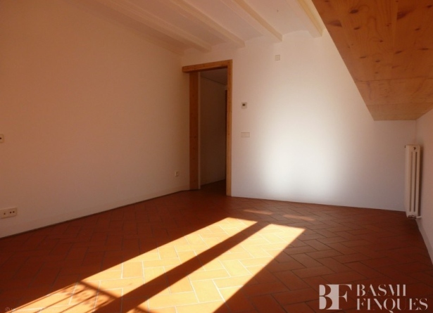 <es>SALÓN-COMEDOR</es><ca>SALÓN-COMEDOR</ca><en>SALÓN-COMEDOR</en><fr>SALÓN-COMEDOR</fr>