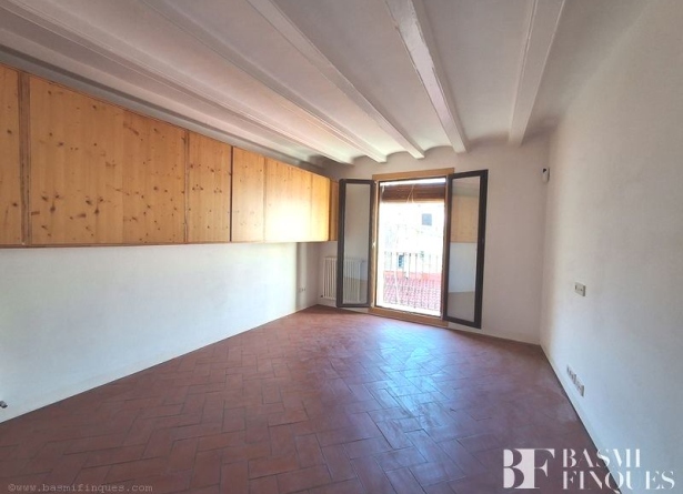 <es>SALÓN-COMEDOR</es><ca>SALÓN-COMEDOR</ca><en>SALÓN-COMEDOR</en><fr>SALÓN-COMEDOR</fr>