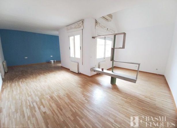 <es>SALÓN-COMEDOR</es><ca>SALÓN-COMEDOR</ca><en>SALÓN-COMEDOR</en><fr>SALÓN-COMEDOR</fr>