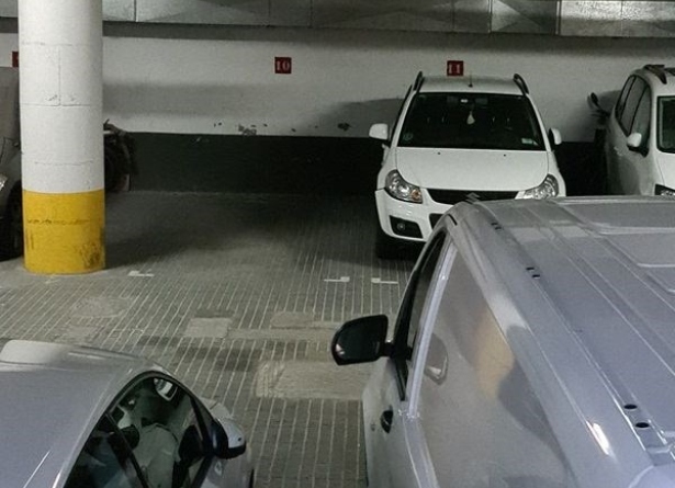 <es>PARKING</es><ca>Pàrquing</ca><en>PARKING</en><fr>PARKING</fr>