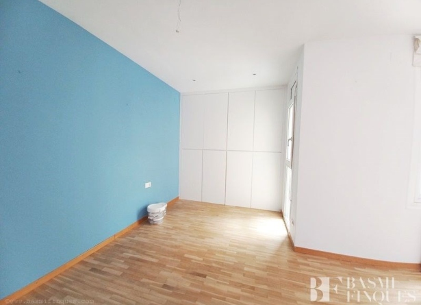 <es>SALÓN-COMEDOR</es><ca>SALÓN-COMEDOR</ca><en>SALÓN-COMEDOR</en><fr>SALÓN-COMEDOR</fr>