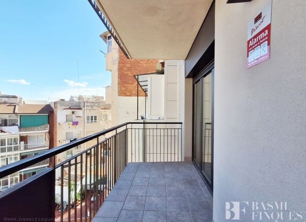 <es>TERRAZA</es><ca>Terrassa</ca><en>TERRAZA</en><fr>TERRAZA</fr>