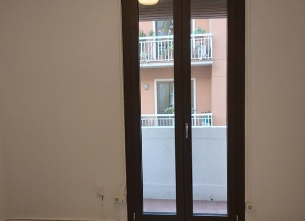 <es>SALÓN-COMEDOR</es><ca>SALÓN-COMEDOR</ca><en>SALÓN-COMEDOR</en><fr>SALÓN-COMEDOR</fr>