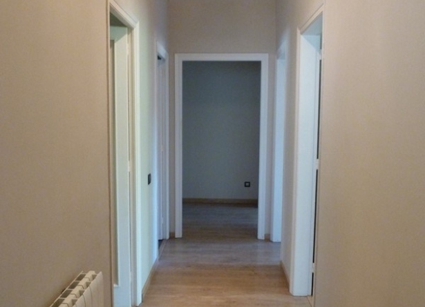 <es>pasillo</es><ca>pasillo</ca><en>pasillo</en><fr>pasillo</fr>