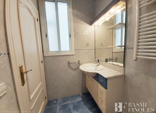 <es>BAÑO EN SUITE</es><ca>BAÑO EN SUITE</ca><en>BAÑO EN SUITE</en><fr>BAÑO EN SUITE</fr>