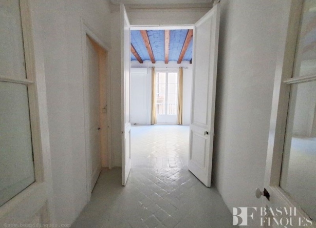 <es>PASILLO </es><ca>PASILLO </ca><en>PASILLO </en><fr>PASILLO </fr>