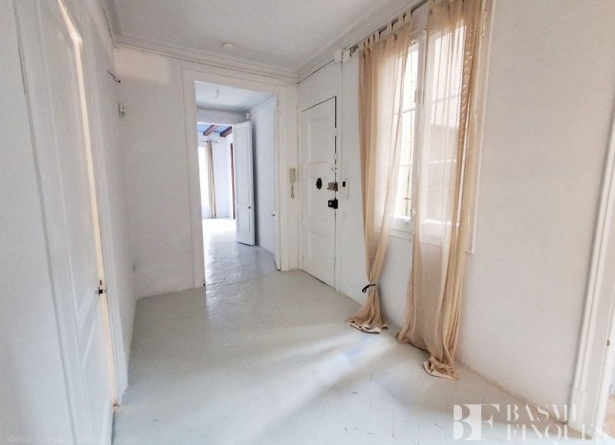 <es>PASILLO</es><ca>PASILLO</ca><en>PASILLO</en><fr>PASILLO</fr>