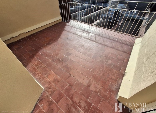 <es>TERRAZA</es><ca>Terrassa</ca><en>TERRAZA</en><fr>TERRAZA</fr>