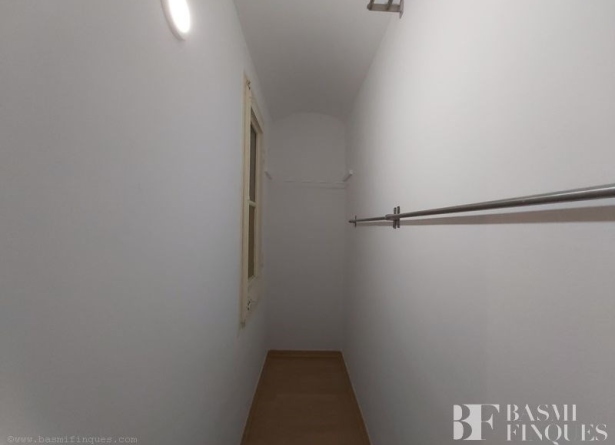 <es>VESTIDOR HABITACIÓN DOBLE 2</es><ca>VESTIDOR HABITACIÓN DOBLE 2</ca><en>VESTIDOR HABITACIÓN DOBLE 2</en><fr>VESTIDOR HABITACIÓN DOBLE 2</fr>