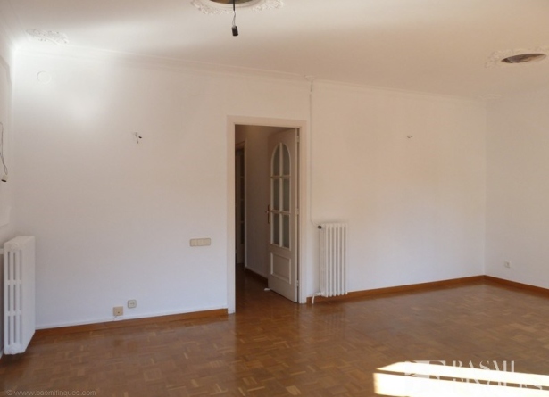 <es>P1420261</es><ca>P1420261</ca><en>P1420261</en><fr>P1420261</fr>