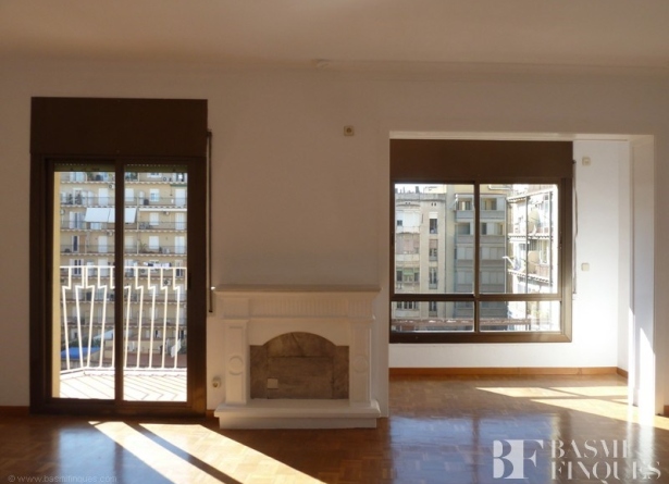 <es>SALÓN-COMEDOR</es><ca>SALÓN-COMEDOR</ca><en>SALÓN-COMEDOR</en><fr>SALÓN-COMEDOR</fr>