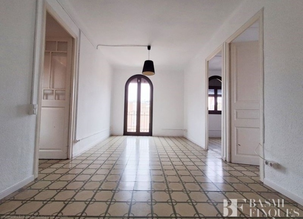 <es>SALÓN-COMEDOR</es><ca>SALÓN-COMEDOR</ca><en>SALÓN-COMEDOR</en><fr>SALÓN-COMEDOR</fr>