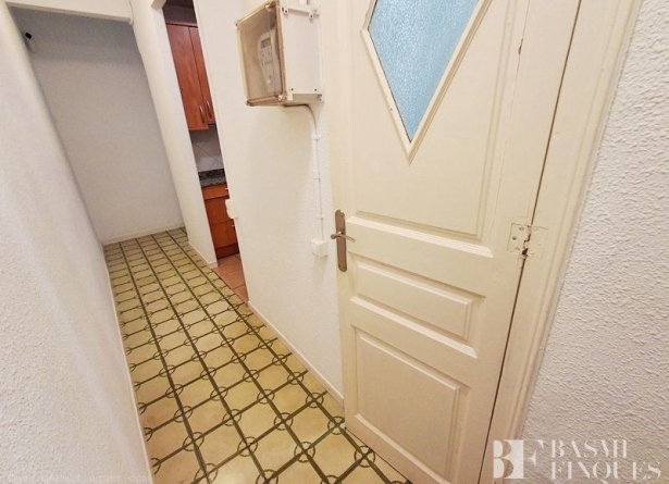 <es>PASILLO</es><ca>PASILLO</ca><en>PASILLO</en><fr>PASILLO</fr>