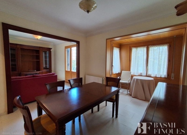 <es>SALÓN-COMEDOR</es><ca>SALÓN-COMEDOR</ca><en>SALÓN-COMEDOR</en><fr>SALÓN-COMEDOR</fr>