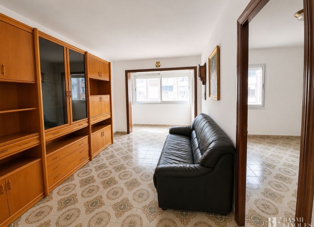<es>Salón comedor</es><ca>Salón comedor</ca><en>Salón comedor</en><fr>Salón comedor</fr>