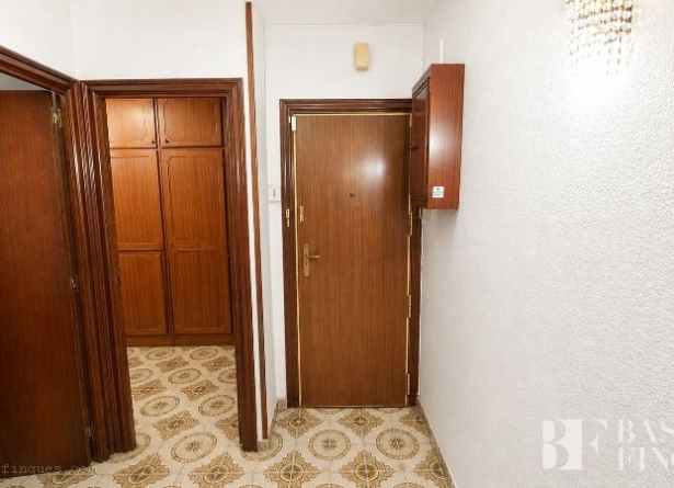 <es>Entrada</es><ca>Entrada</ca><en>Entrada</en><fr>Entrada</fr>