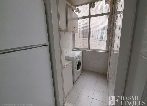 <es>Galería</es><ca>Galería</ca><en>Galería</en><fr>Galería</fr>