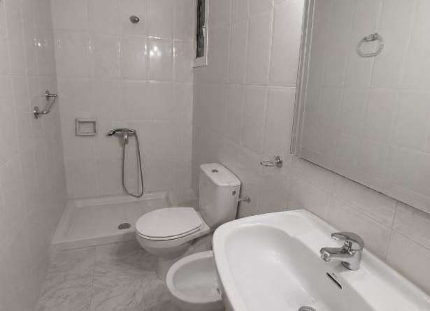 <es>Baño</es><ca>Baño</ca><en>Baño</en><fr>Baño</fr>