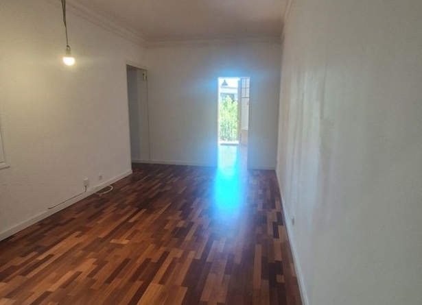 <es>SALÓN-COMEDOR</es><ca>SALÓN-COMEDOR</ca><en>SALÓN-COMEDOR</en><fr>SALÓN-COMEDOR</fr>