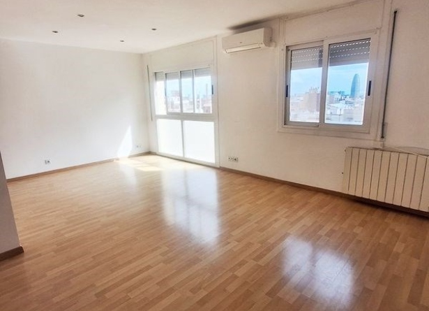 <es>SALÓN-COMEDOR</es><ca>SALÓN-COMEDOR</ca><en>SALÓN-COMEDOR</en><fr>SALÓN-COMEDOR</fr>